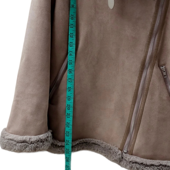 *** SOLD *** Faux Shearling Jacket Stand-up Collar Asymmetrical Zipper - Picture 11 of 11